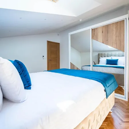 Avila * サラエヴォ