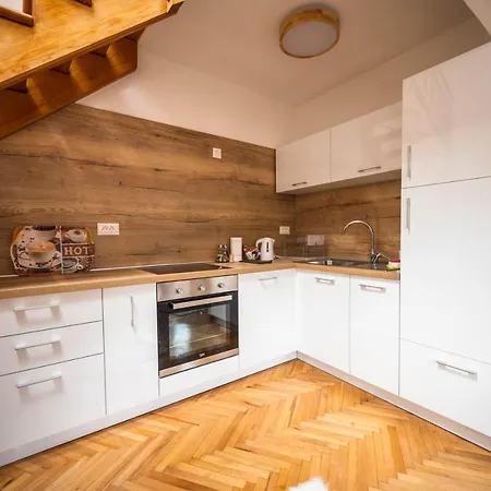 Avila * サラエヴォ