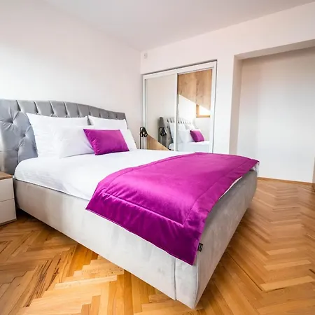 Avila サラエヴォ